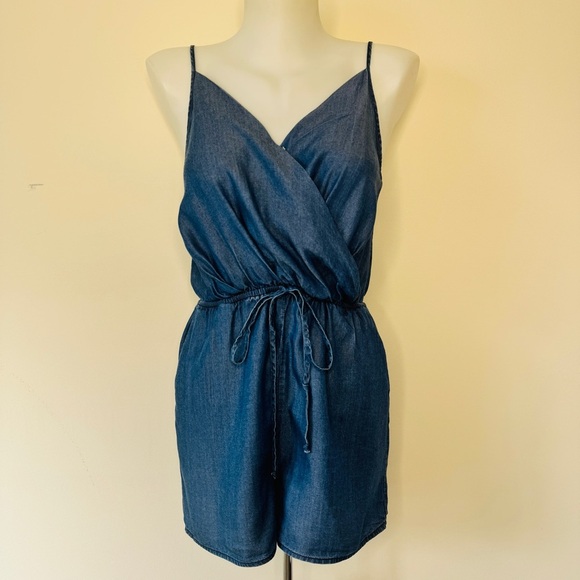 1250C Chambray Romper Blue Denim Jean Jumpsuit Shorts One Piece Boho Beachy Sz S - Picture 3 of 16
